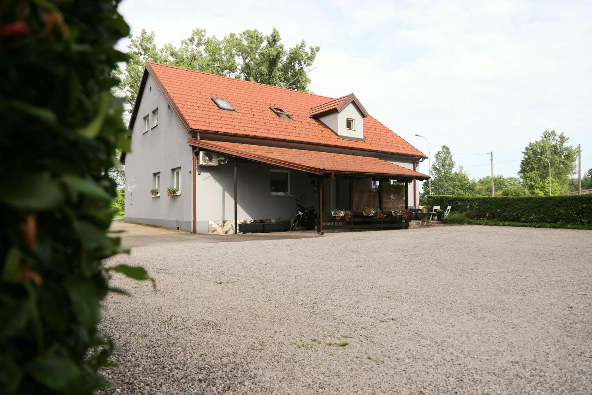 B&B Cindra Karlovac Exterior photo